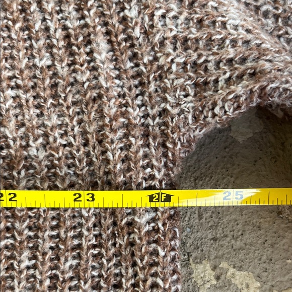 Like new Staccato V-Neck Sweater in Brown - Picture 10 of 13